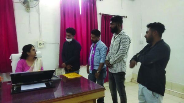 राज्य सरकार बेरोजगारों के भविष्य के साथ कर रही खिलवाड़-नवीन