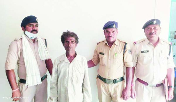 5 दुकानें तोडऩे वाला मानसिक बीमार पकड़ाया