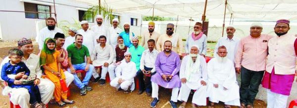 हर्षोल्लास के साथ मनाई ईद