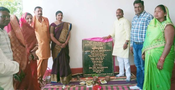 विधायक ने 1 करोड़ 37 लाख से अधिक के सडक़ निर्माण कार्यों का किया भूमिपूजन
