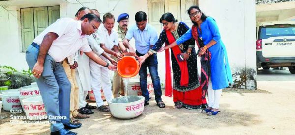 कोटने में पानी भरकर एसपी ने किया शुभारंभ