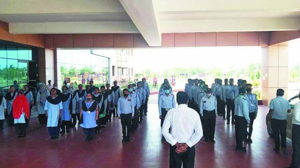 सुरक्षा गार्डों को प्रशिक्षण