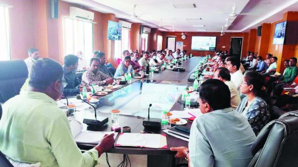 सीएम दौरे को ध्यान में रखते विभागों  में तैयारी सुनिश्चित करने के निर्देश
