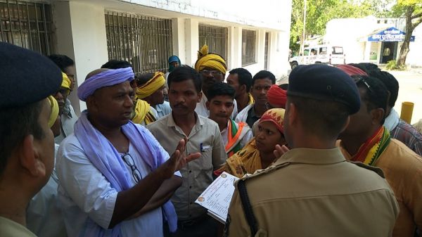 जनपद सदस्य पर उपसरपंच को खुदकुशी के लिए उकसाने का आरोप