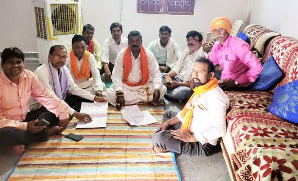 डोंगरगढ़ के ग्रामीण बूथों में पहुंचे मेश्राम