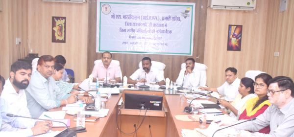 पॉस मशीन में खाद वितरण की होनी चाहिए सही एंट्री - प्रभारी सचिव