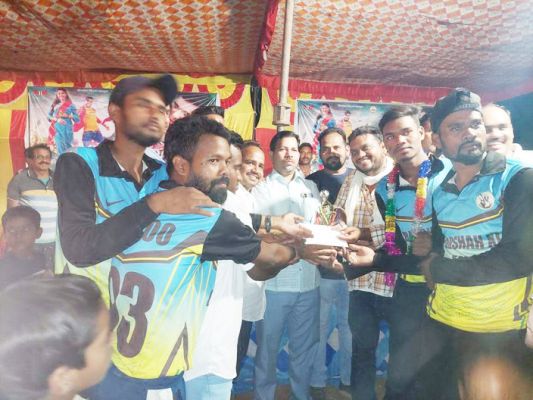 क्रिकेट फाइनल मैच के रोमांचक मुकाबले में अमलीपाली ने सिरोली को 7 विकेट से हराया