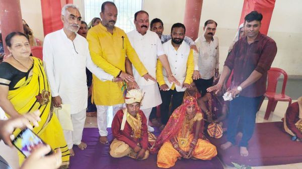 पांच दिव्यांग जोड़े परिणय सूत्र में बंधे, आशीर्वाद देने उमड़ा शहर