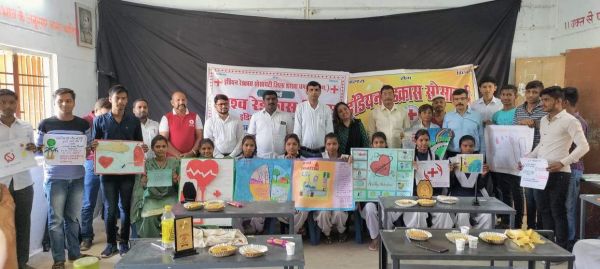 विश्व रेडक्रॉस दिवस पर प्रतियोगिता के विजेताओं को पुरस्कार