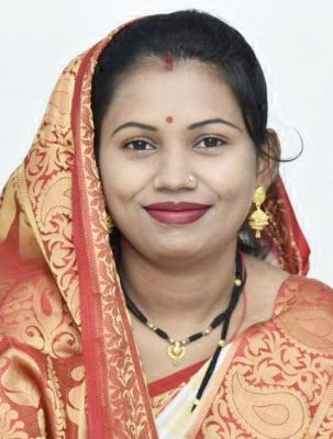 मजदूरों को बोरे बासी की नहीं रोजगार की जरूरत- गीता