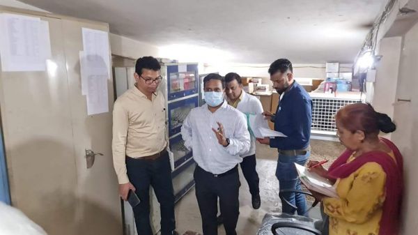 जिपं सीईओ ने दफ्तरों का किया निरीक्षण