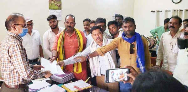 झाइम खाद की अवैध बिक्री पर रोक लगाने की मांग