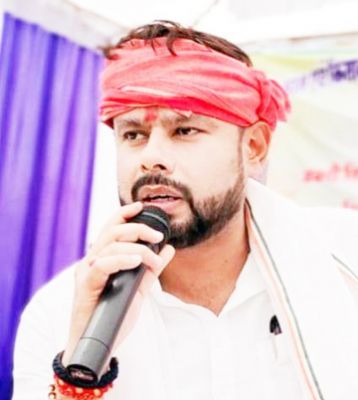 कूरा समिति प्रबंधक पर एफआईआर, भडक़े पूर्व मंत्री, विधायक छाबड़ा व आप नेता, जांच से असंतुष्ट