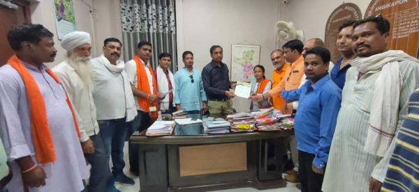 खाद लेने की बाध्यता समाप्त करने सहित 5 सूत्रीय मांगों को लेकर राज्यपाल को दिया ज्ञापन