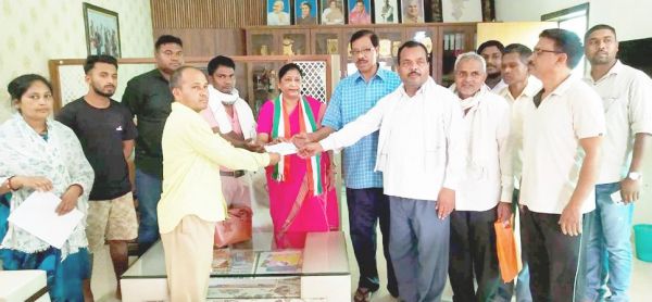 हाथियों के हमलों से मृत व्यक्तियों के परिजनों को मिला सहायता राशि