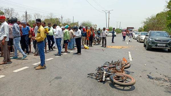 सडक़ हादसे में युवक की मौत