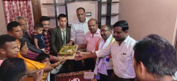 राजमिस्त्री के बेटे ने 12वीं बोर्ड में नांदगांव में बनाया दूसरा स्थान