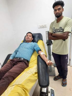 नवाचारी शिक्षक सूरज नेताम ने  किया रक्तदान