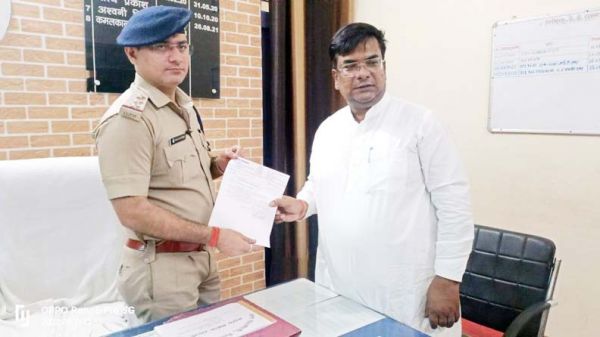 अवैध कार्यों पर अंकुश लगाने मनेंद्रगढ़ विधायक ने टीआई को दी लिखित शिकायत