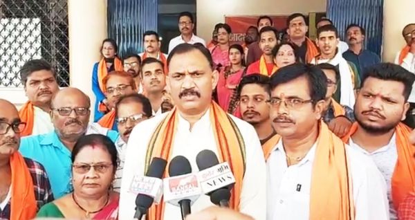 अवैध कारोबार पर राजनीति तेज, विधायक ने दिया ज्ञापन