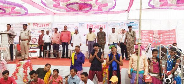 नुक्कड़ नाटक, पोस्टर-बैनर, पाम्प्लेट व सभाओं के माध्यम से नशे के खिलाफ अभियान