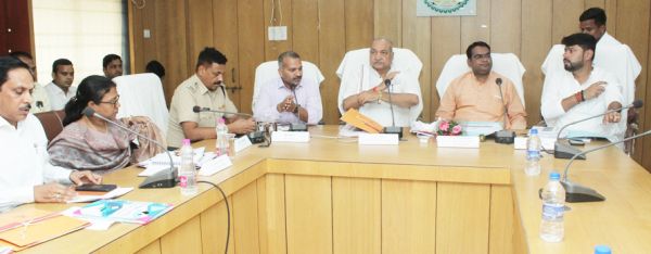 सरकार की फ्लैगशिप योजनाओं का बेहतर क्रियान्वयन हो- चौबे