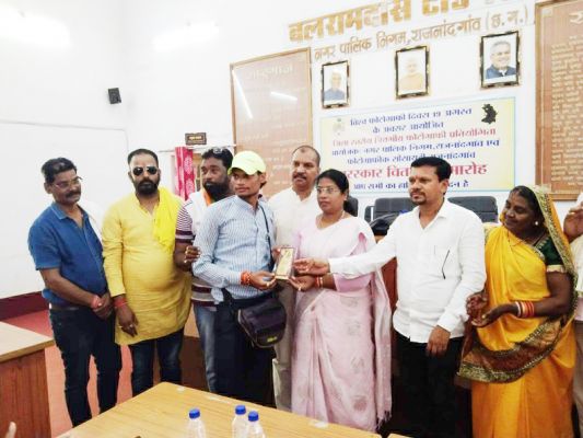 त्रिस्तरीय फोटोग्राफी स्पर्धा, विजेता पुरस्कृत