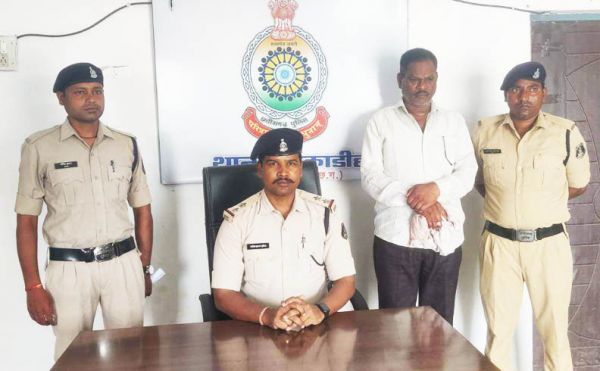 फरार पटवारी बिलासपुर से गिरफ्तार