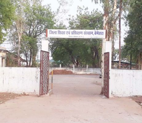 कार्यभार नहीं सौंपने से विभागीय कामकाज हो रहे प्रभावित
