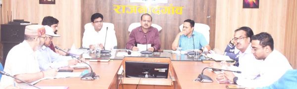 गोबर खरीदी में असंतोषजनक प्रगति होने पर सचिव व कृषि अफसरों पर होगी सख्त कार्रवाई