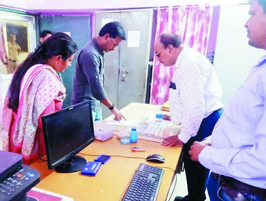 अपर आयुक्त ने किया तहसील व एसडीएम कार्यालय का निरीक्षण