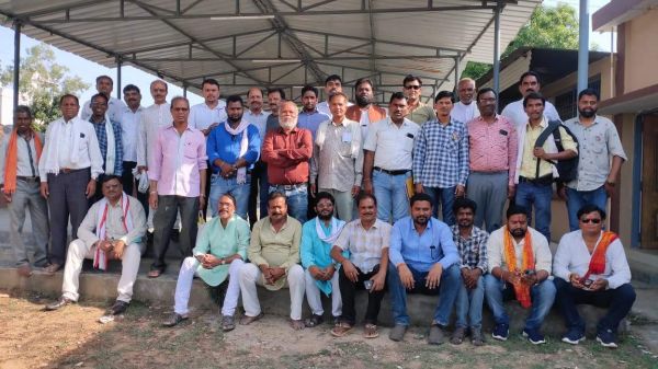 सर्व पिछड़ा वर्ग समाज की बैठक में संगठन विस्तार पर चर्चा