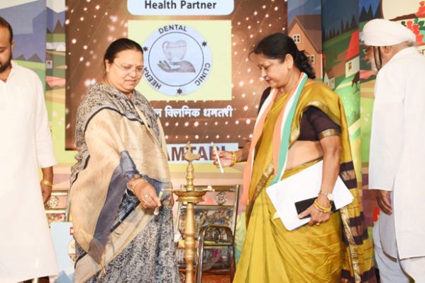 जिला चौपाल में प्रभारी मंत्री ने की धमतरी के विकास की संभावनाओं पर परिचर्चा