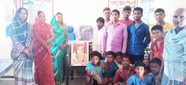 पुण्यतिथि पर याद किए गए राजीव