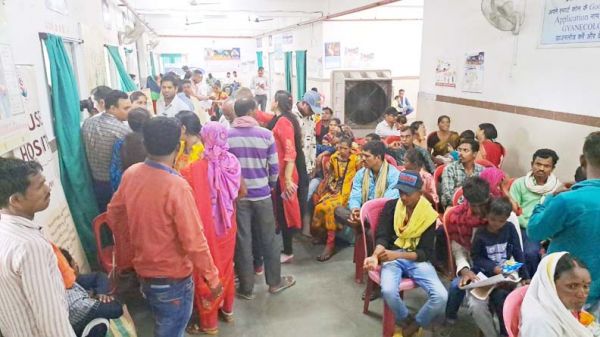 मेगा कैम्प में बड़ी संख्या में जांच करवाने पहुंचे मरीज