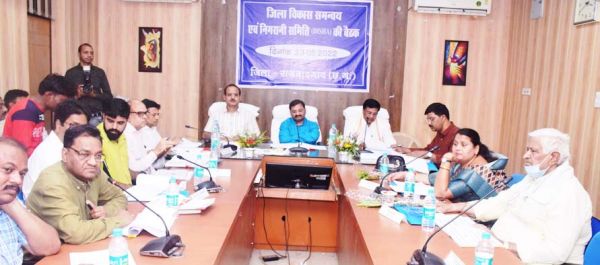 सभी मिलकर समन्वित तरीके से लोक हित में अच्छा काम करें-पांडेय