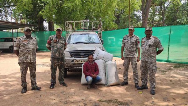 14 लाख का गांजा संग एक गिरफ्तार, 2 फरार