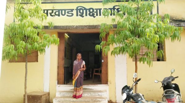 महिला सफाईकर्मी का सात माह का मानदेय अटका