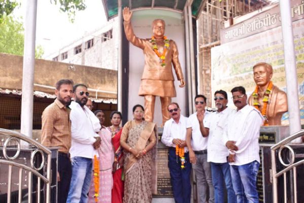 झीरम घाटी के शहीदों को दी श्रद्धांजलि