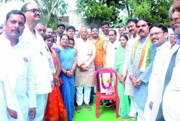 गृह मंत्री  ने आम नागरिकों से की भेंट