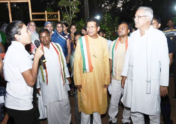फाइटर प्रमिला ने सीएम से कहा- मैं बस्तर फाइटर्स की तैयारी में जुटी हूं, बिना मैदान ट्रेनिंग में होती है दिक्कत