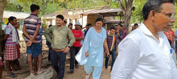 ग्राम चौपाल में जिपं सदस्य ने सुनी ग्रामीणों की समस्याएं