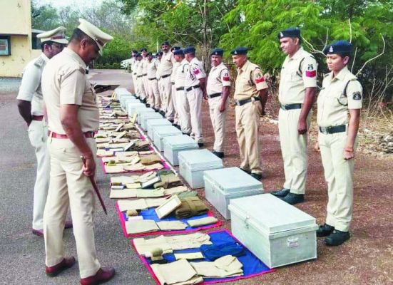 एसपी ने किया थाना बेरला एवं चौकी कंडरका का वार्षिक निरीक्षण 