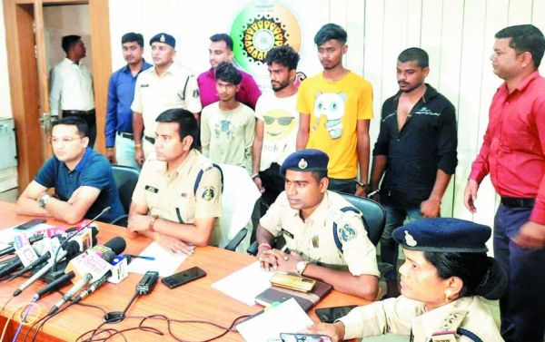 किसान का रास्ता रोककर लूटपाट करने वाले 4 आरोपी गिरफ्तार