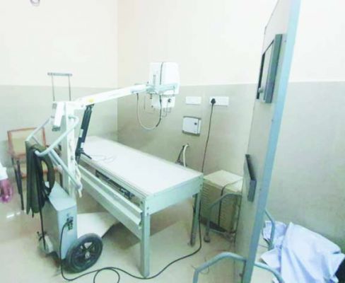 ओपीडी का समय सुबह 9 बजे से पर डॉक्टर आते हैं 11 बजे के बाद 