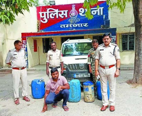 सडक़ किनारे खड़ी भारी वाहनों से डीजल चोरी, एक गिरफ्तार