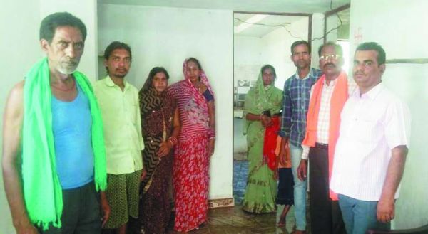 ग्रामीणों ने सुनी मोदी के मन की बात