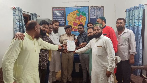 टीवी डिबेट में अमर्यादित टिप्पणी का आरोप