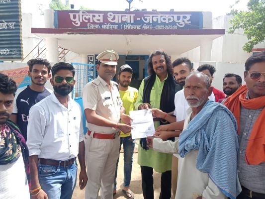 बिजली की समस्या से त्रस्त लोगों ने सौंपा ज्ञापन, समस्या नहीं सुधरी तो करेंगे चक्काजाम