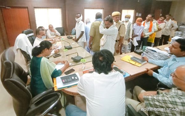 सूपा-टोकनी के लिए रियायती दर पर कच्चा बांस दिलाने की मांग रखी